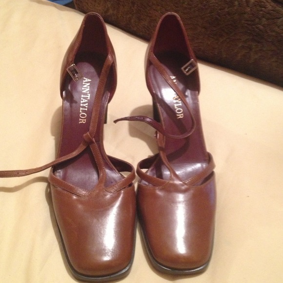 Ann taylor brown leather maryjanes