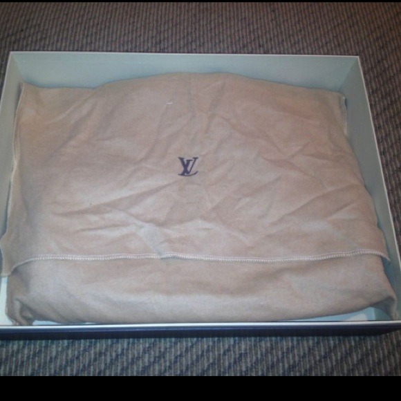 ✔ AUTHENTIC LOUIS VUITTON BAG - Picture 3 of 4