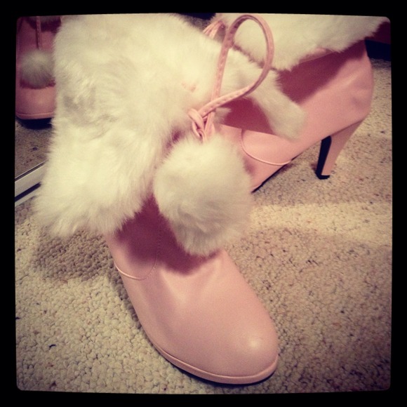 Pink faux fur boots