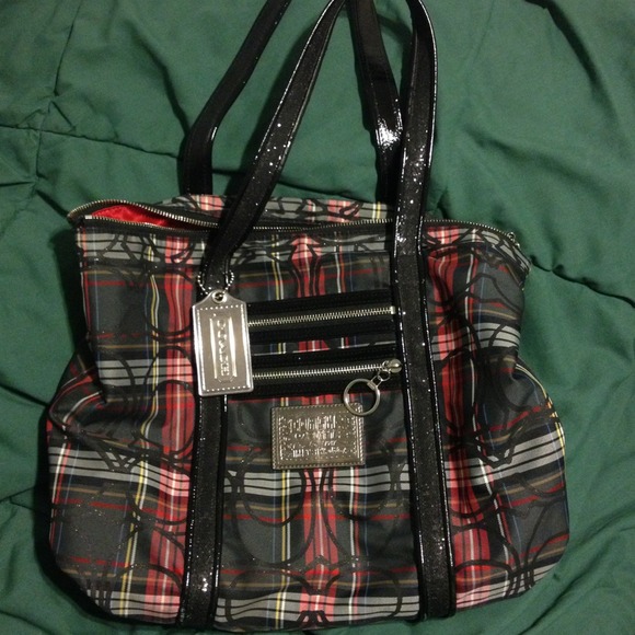 ❤Hold❤ Authentic Coach Handbag.