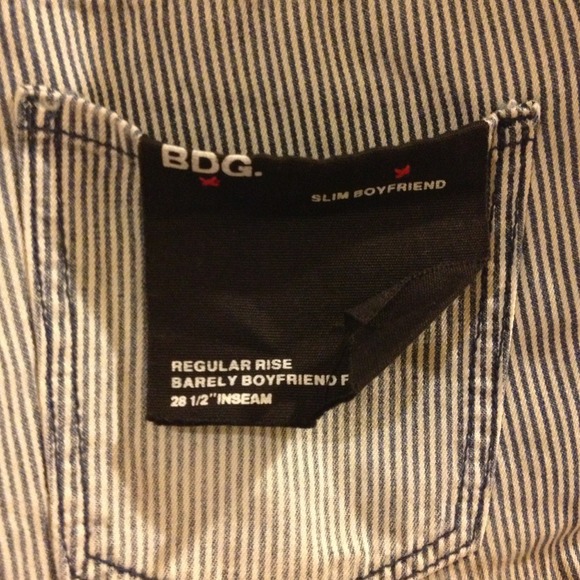 🔽Reduced🔽BDG pinstripe jeans 25