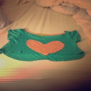 Cute crop top. Perfect for the summer!!!