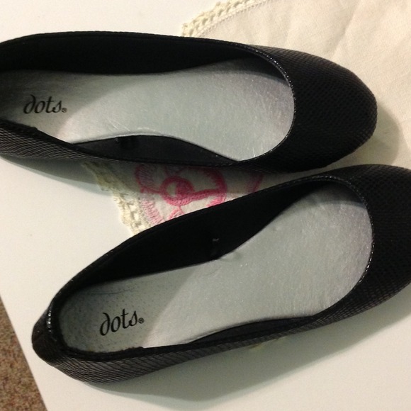 Black flats NWOT
