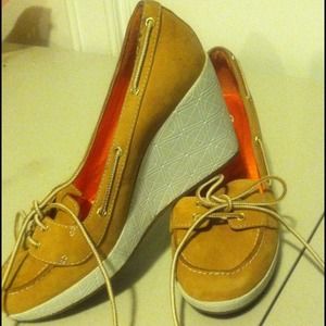 Wedge heel timberlands REDUCED FROM $50 to $35!!