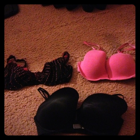Two vs bras