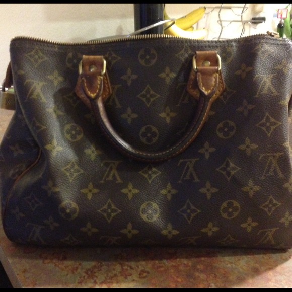 Louis Vuitton speedy