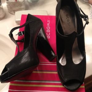 Vintage sheep black leather shoes.