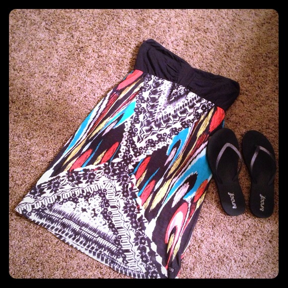 ❌Sold❌NWOT Billabong strapless dress