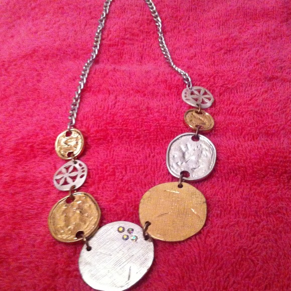 Necklace - Picture 3 of 3