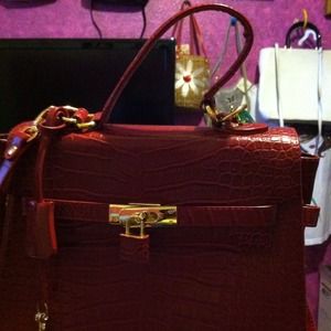 Pretty red handbag