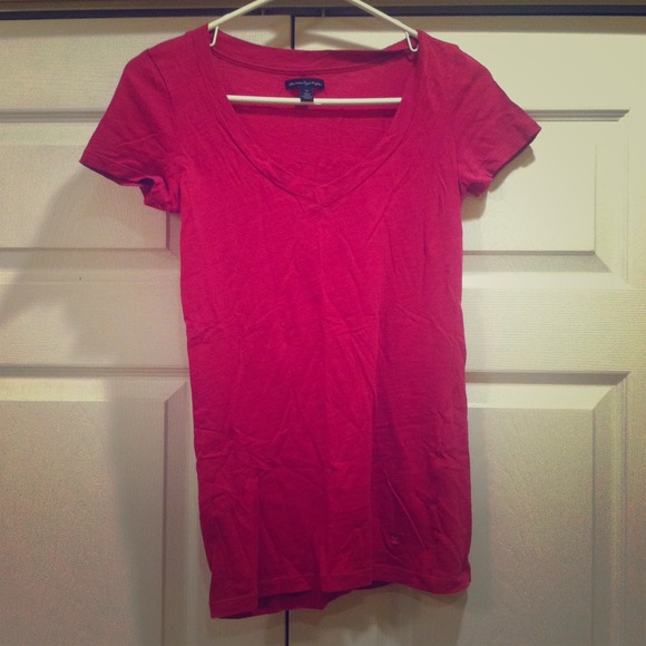SOLD American eagle fitted v neck