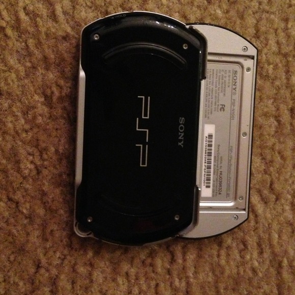 🚫Sold🚫Sony PSP Portable GO_ - Picture 2 of 4