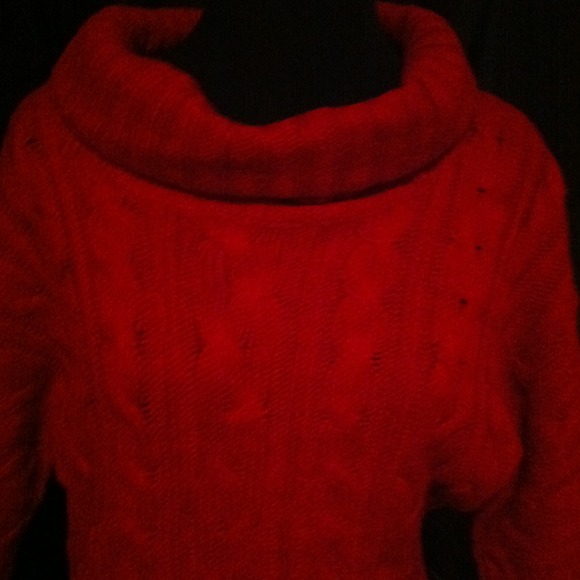 Red Sweater❤️💌💋 - Picture 3 of 3