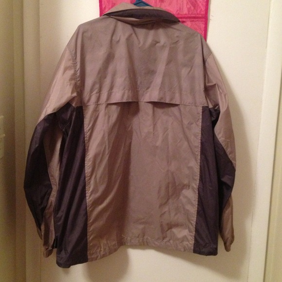 Men's Columbia light brown rain jacket! - Picture 3 of 4