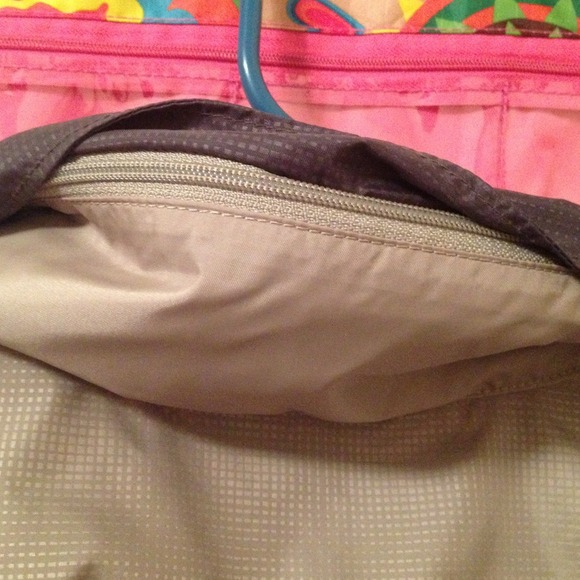 Men's Columbia light brown rain jacket! - Picture 4 of 4