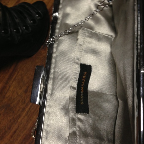 REDUCED❗️BCBG Dual Tone Sequins Clutch - Picture 3 of 4