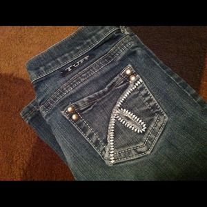 💛Cowgirl Tuff jeans💛