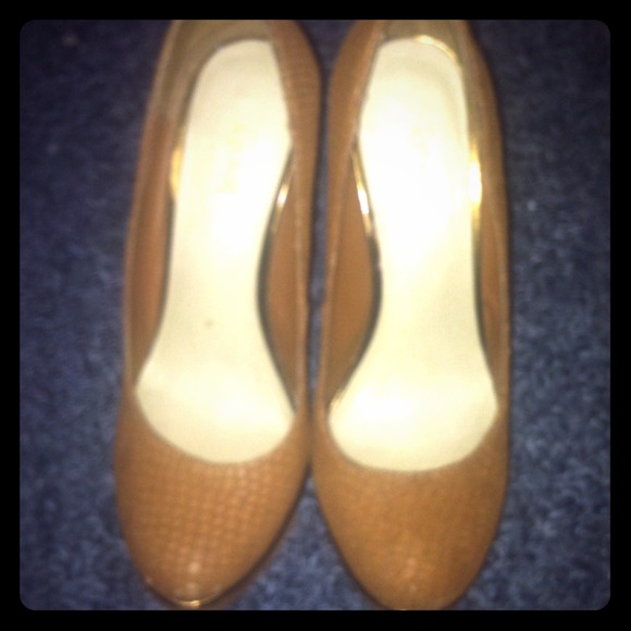 Tan wedges with gold lining! super cute!