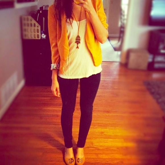 Yellow Zara blazer