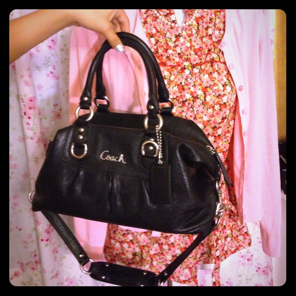 💯% Authentic Coach purse!