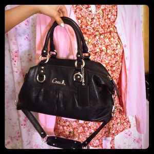 💯% Authentic Coach purse!