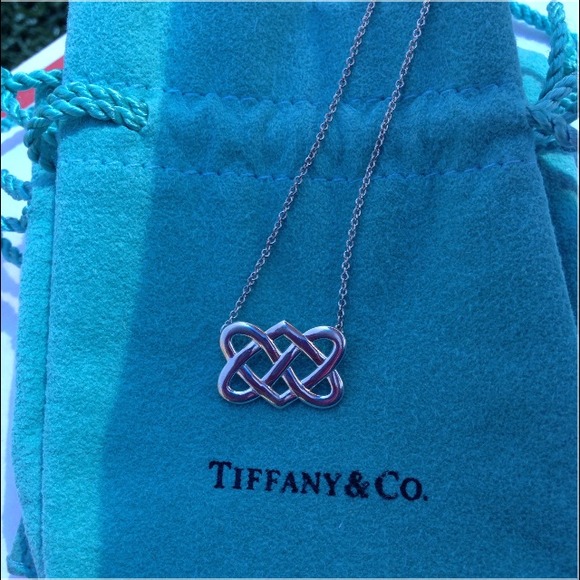 SOLD !! 🌼🌸Authentic Tiffany Celtic Knot Necklace - Picture 3 of 3