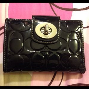 💯% Authentic Coach wallet
