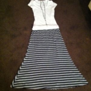 SOLD IN BUNDLE @blackflowerinc