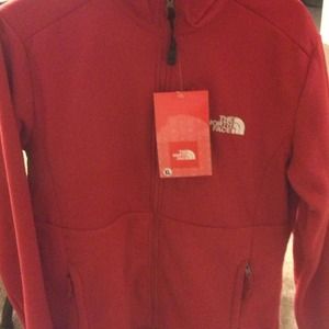 🚫🚫 SOLD 🚫🚫Brand new red Northface!