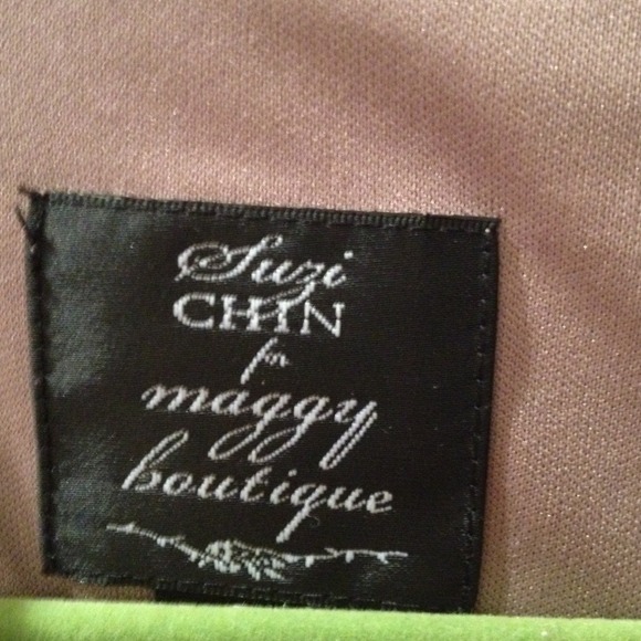 Only worn once. - Picture 4 of 4