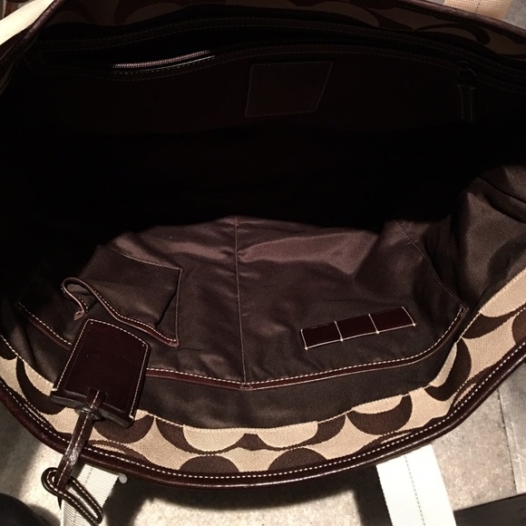 From the Coach Signature Collection. - Picture 3 of 4