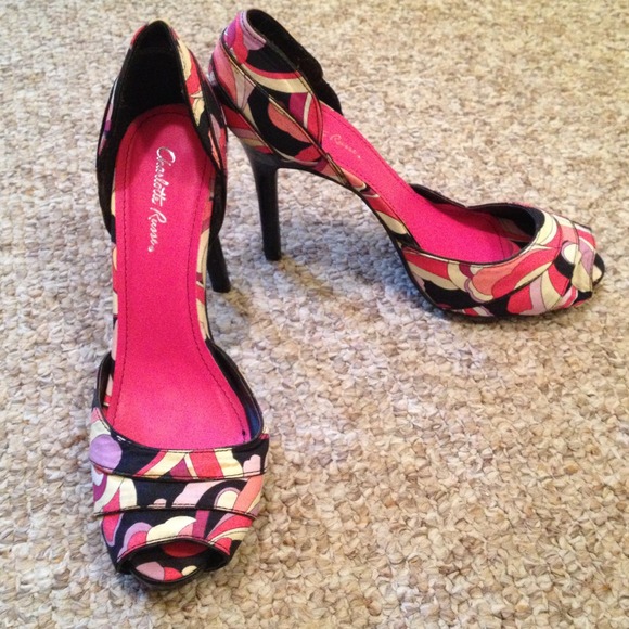 Pink pumps - Picture 2 of 3