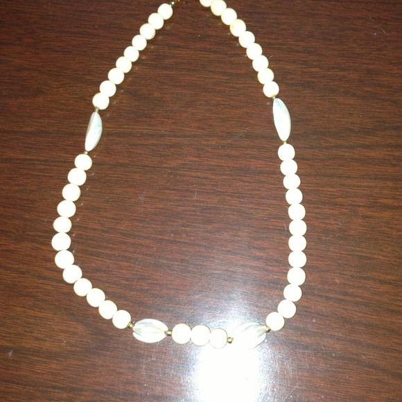 💝Reduced💝 bead and shell summer necklace