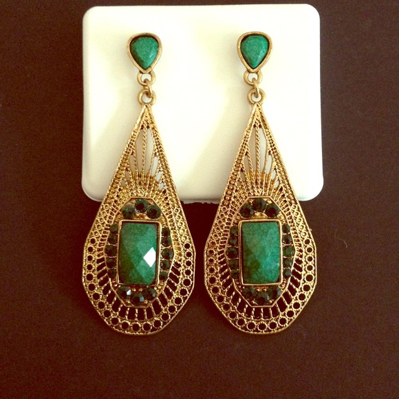 Price ✂ Green earring fashion. - Picture 1 of 2