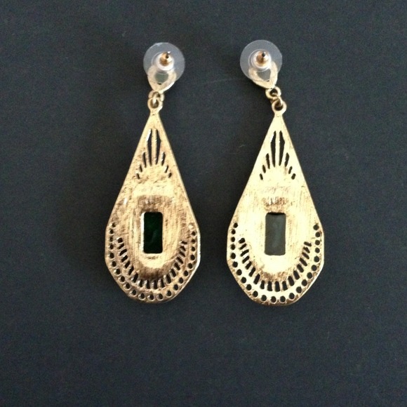 Price ✂ Green earring fashion. - Picture 2 of 2