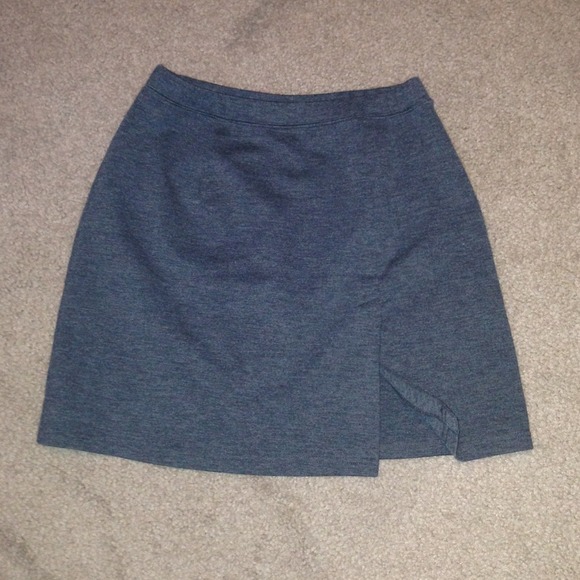 Express size S. side cut skirt. Business attire - Picture 1 of 2
