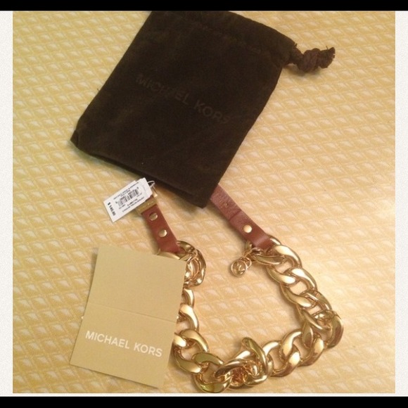 MK gold chain bracelet. Will Negotiate.🔥🔥🔥🔥👍
