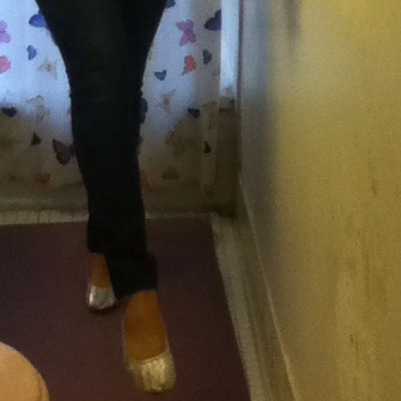 BUNDLE!!!! Plaid shirt, skinny jeans, silver flats - Picture 2 of 3