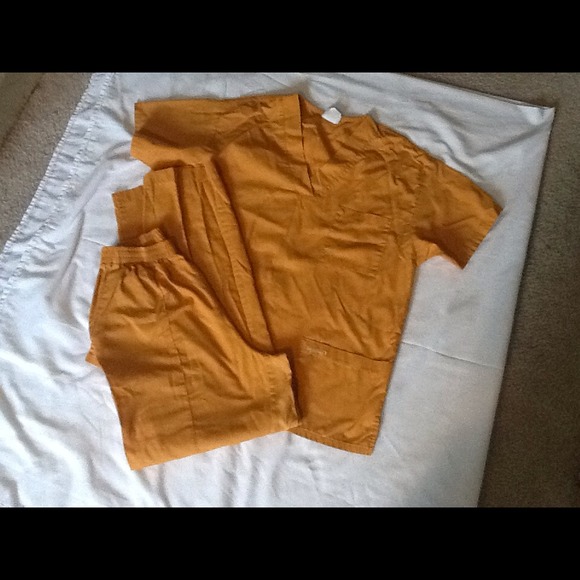 Peaches Mustard Yellow Scrub Set