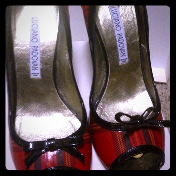 Black & red paten leather peep toe heel