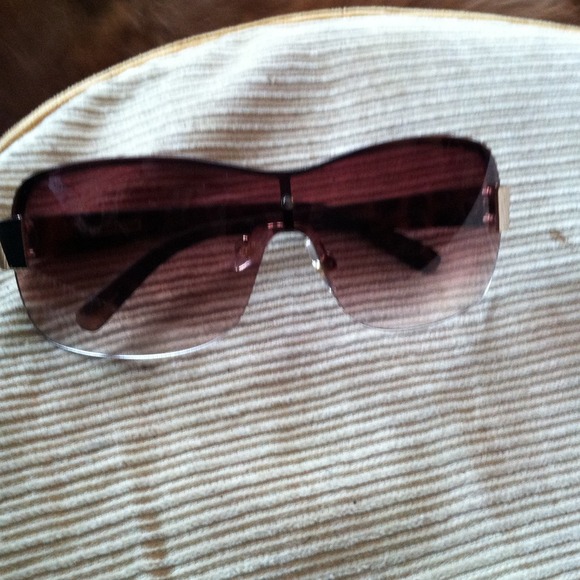 Brown and gold sunnies - Picture 1 of 4