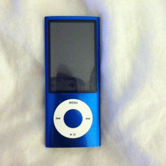 Blue I pod 2 years old 5 th generation