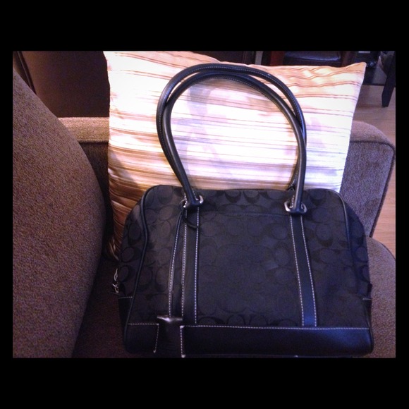 MARKDOWN!!!  Coach Handbag