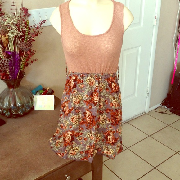 🚫SOLD🚫Spring Sun Dress