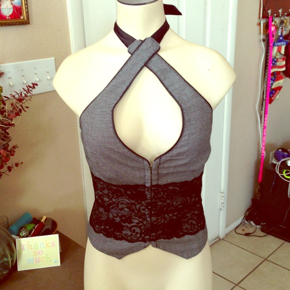 🚫SOLD🚫Super Sexy Top or Vest