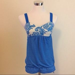 💰SOLD Lululemon Run Back on Track Beaming Blue