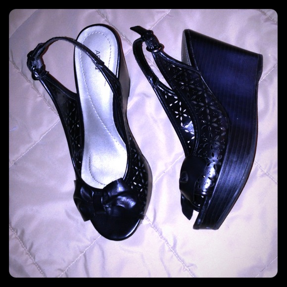 SOLD!  Wedge Sandles