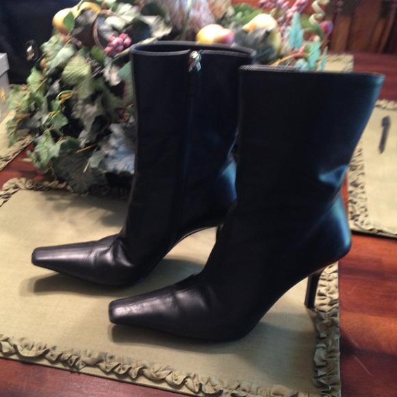 Authentic Vintage Gucci Boots sz 6.5