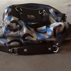 AUTHENTIC COACH HAND BAG