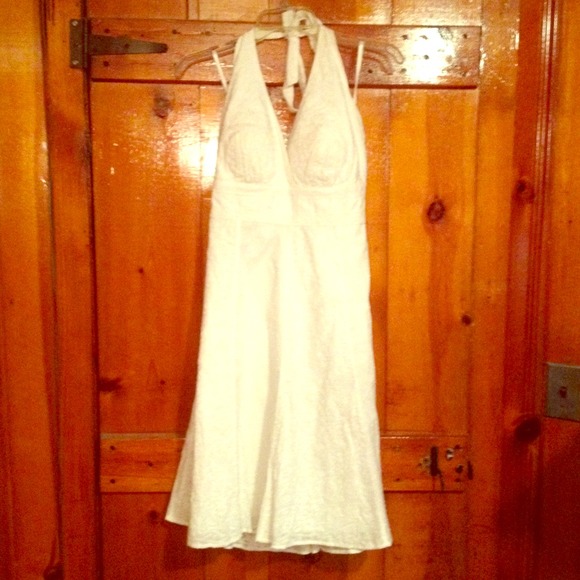 Reduced!! Whit House Black Market white dress